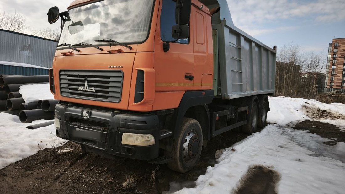 Осмотр грузового авто