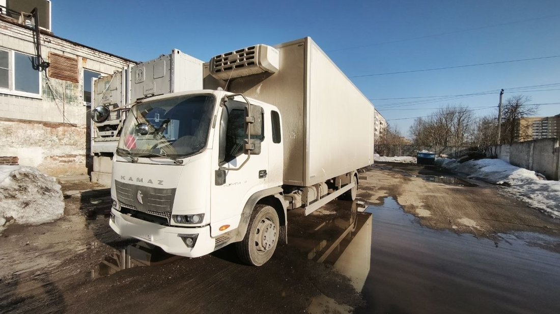 Осмотр грузового авто